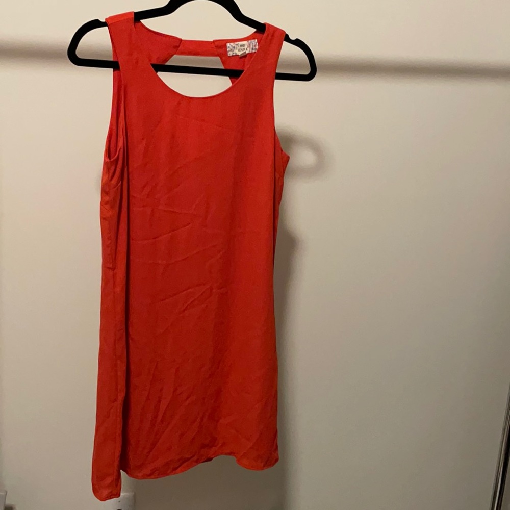 Sleeveless orange dress